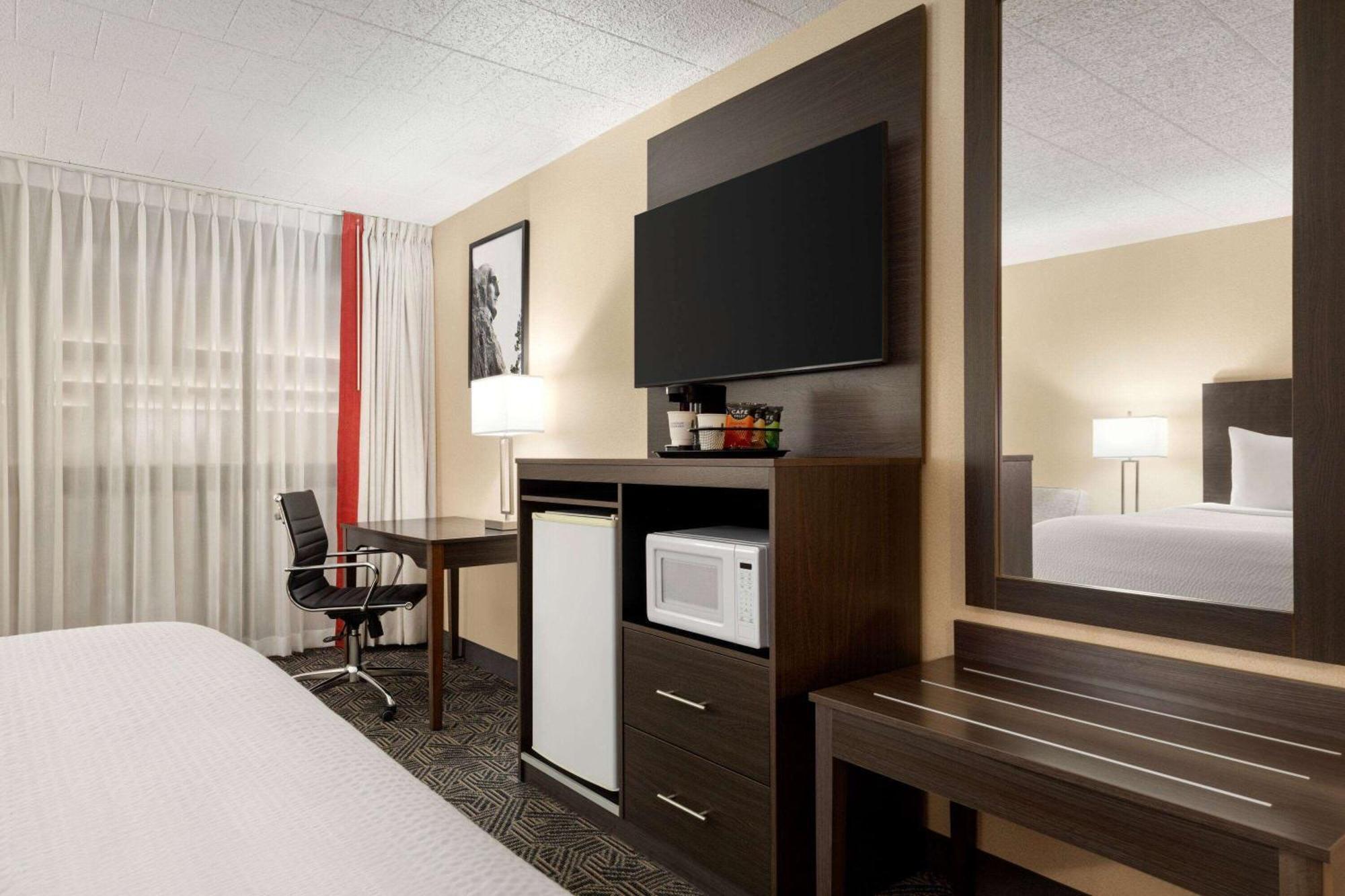 Ramada By Wyndham Alpena Hotel Exterior foto