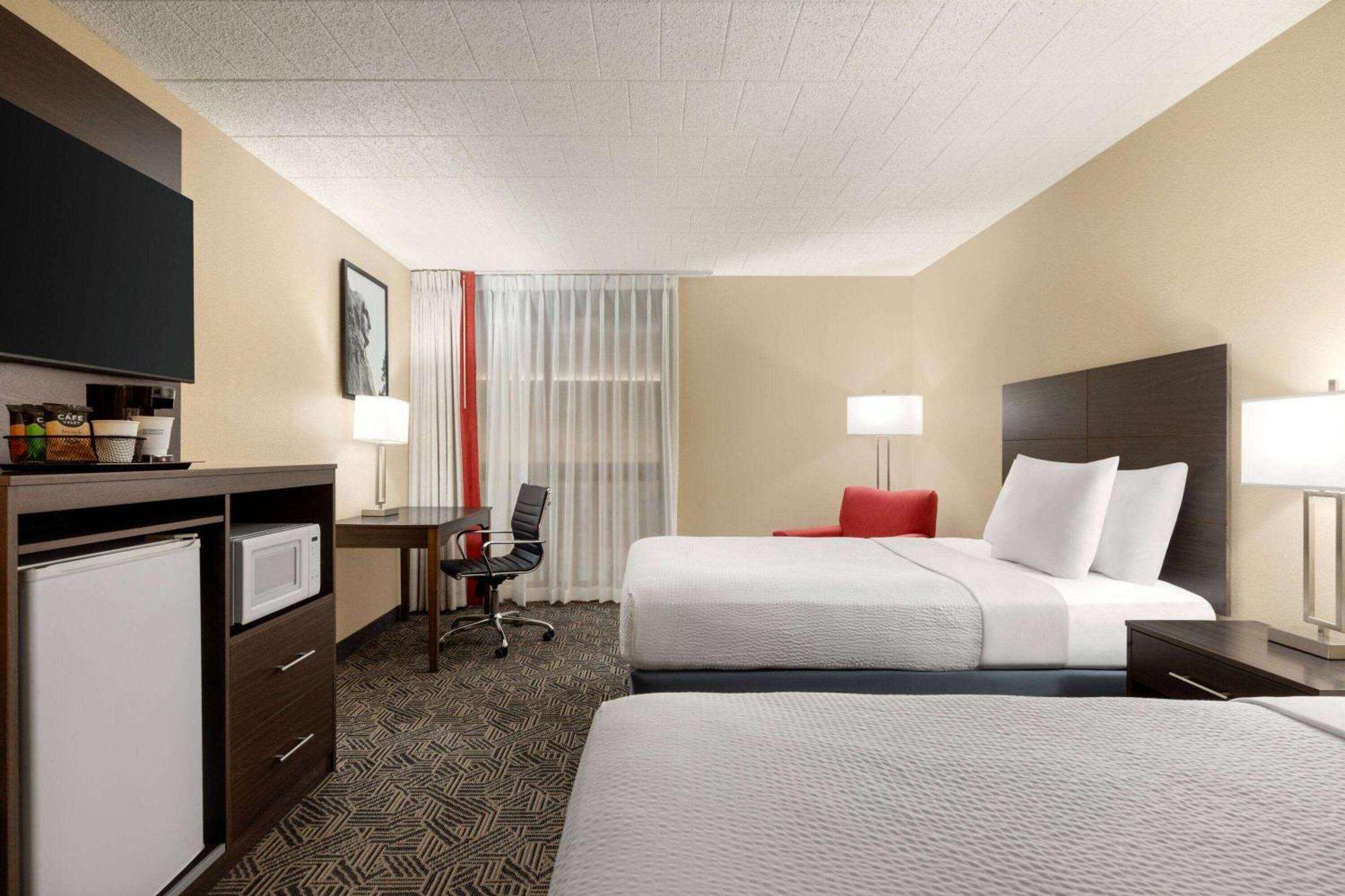 Ramada By Wyndham Alpena Hotel Exterior foto